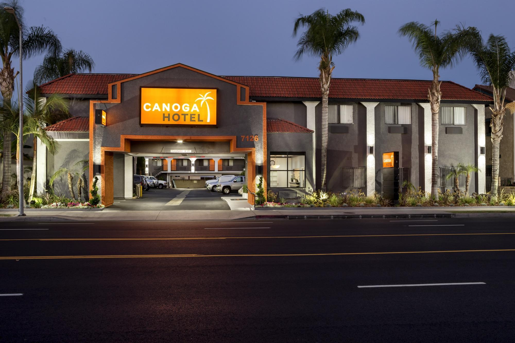 Canoga Hotel At Warner Center Лос Анджелис Екстериор снимка