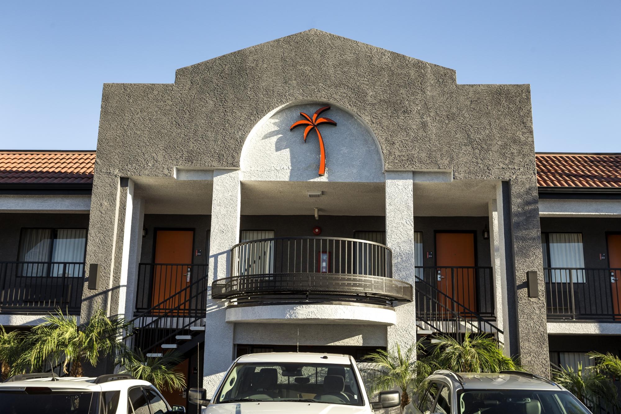 Canoga Hotel At Warner Center Лос Анджелис Екстериор снимка